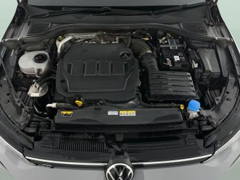 Volkswagen Golf 2.0 TDI R-Line DSG (150 ps) - BLUETOOTH - PARK SENSORS