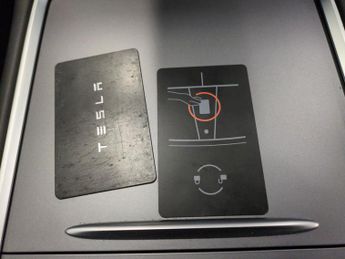 Tesla Model 3 (Dual Motor) Long Range 4WDE (346 ps) - PARK ASSIST - LED - HEAT