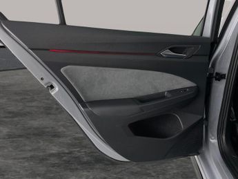 Volkswagen Golf 2.0 TDI R-Line DSG (150 ps) - BLUETOOTH - PARK SENSORS