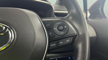 Toyota Corolla 1.8 VVT-h Design CVT (122 ps) - HEATED SEATS - LANE DEPARTURE AL