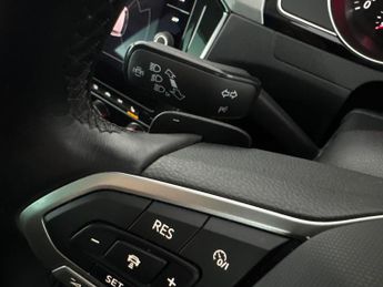 Volkswagen Passat 1.5 TSI EVO SEL DSG (150 ps) - HEATED SEATS - WIFI - LANE DEPART