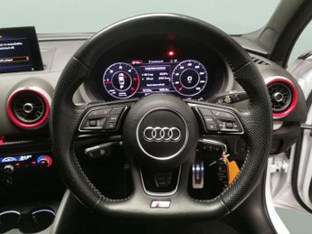 Audi A3 2.0 TDI S line S Tronic quattro (184 ps) - DRIVING MODES - PADDL