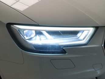 Audi A3 2.0 TDI S line S Tronic quattro (184 ps) - DRIVING MODES - PADDL