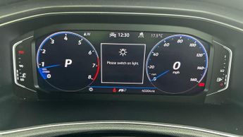 Volkswagen T-Roc 1.5 TSI GPF EVO R-Line DSG (150 ps) - BLUETOOTH - 20IN ALLOYS