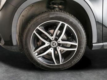 Mercedes-Benz GLA 1.6 GLA180 GPF Urban Edition 7G-DCT (122 ps) - KEYLESS-GO - BLUE