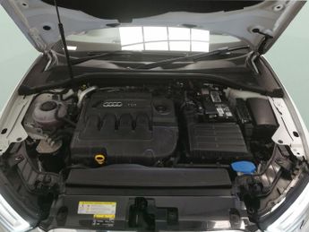 Audi A3 2.0 TDI S line S Tronic quattro (184 ps) - DRIVING MODES - PADDL