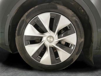 Tesla Model Y (Dual Motor) Long Range 4WDE (384 bhp) - HEATED STEERING