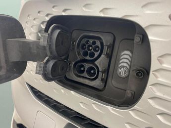 MG MG ZS 72.6kWh SE Long Range (156 ps) - LANE DEPARTURE  - BLUETOOTH