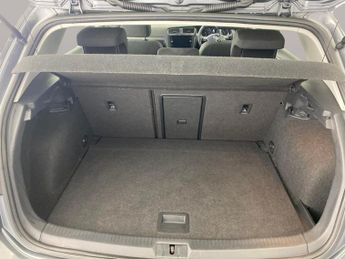 Volkswagen E-golf 35.8kWh e-Golf (136 ps) - CLIMATE CONTROL - DAB - USB AUDIO