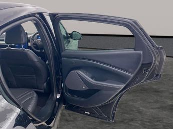 Ford Mustang Mach-e Extended Range 91kWh Automatic (294 ps) - NAV - HEATED STEERING