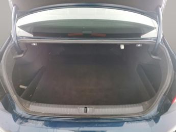 Volkswagen Passat 2.0 TDI SE Nav DSG (122 ps) - AIR CON - USB AUDIO - AUTO HEADLIG