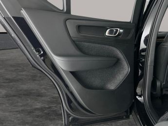 Volvo XC40 Recharge 69kWh Ultimate RWD (238 ps) - CARPLAY - HK AUDIO