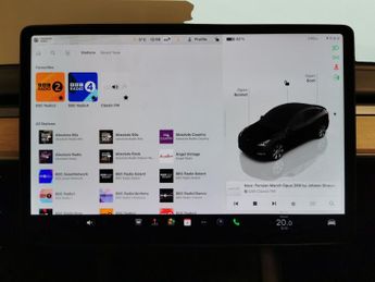 Tesla Model Y (Dual Motor) Long Range 4WDE (384 bhp) - HEATED STEERING