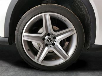 Mercedes-Benz GLA 1.6 GLA180 AMG Line Edition 7G-DCT (122 ps) - COMFORT PACK - BLU