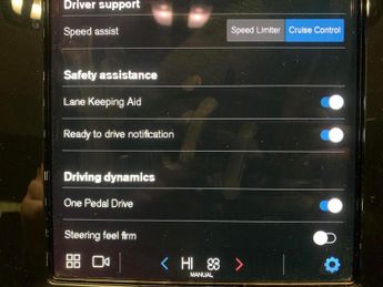 Volvo C40 Recharge 69kWh Core (231 ps) - LANE DEPARTURE  - 19IN ALLOYS - B