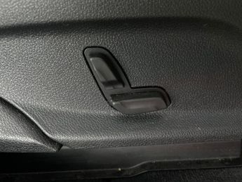 Mercedes-Benz EQC EQC 400 80kWh AMG Line 4MATIC (408 ps) - LED - REVERSE CAM - NAV