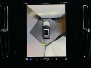 Volvo XC40 Recharge 69kWh Ultimate RWD (238 ps) - CARPLAY - HK AUDIO