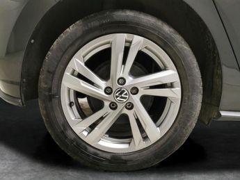 Volkswagen Polo 1.0 TSI R-Line DSG (95 ps) - DIGITAL DASH - AIR CON - DAB