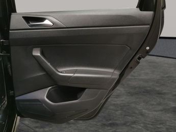 Volkswagen Polo 1.0 TSI R-Line DSG (95 ps) - DIGITAL DASH - AIR CON - DAB