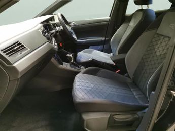 Volkswagen Polo 1.0 TSI R-Line DSG (95 ps) - DIGITAL DASH - AIR CON - DAB