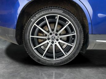 Mercedes-Benz EQC EQC 400 80kWh AMG Line 4MATIC (408 ps) - LED - REVERSE CAM - NAV