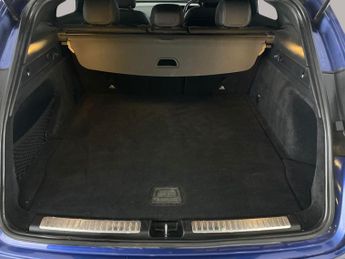 Mercedes-Benz EQC EQC 400 80kWh AMG Line 4MATIC (408 ps) - LED - REVERSE CAM - NAV