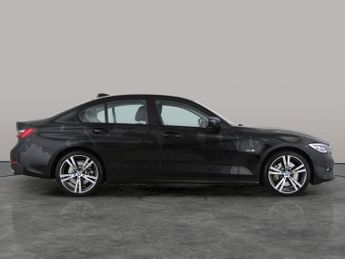 BMW 3 Series 2.0 330e 12kWh Sport Pro Plug-in (292 ps) - LEATHER - ADAPTIVE L
