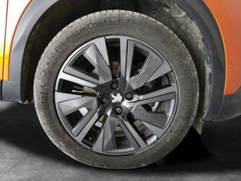 Peugeot E-2008 50kWh GT Premium (136 ps) - KEYLESS ENTRY - LED - REVERSE CAM