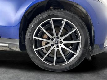 Mercedes-Benz EQC EQC 400 80kWh AMG Line 4MATIC (408 ps) - LED - REVERSE CAM - NAV