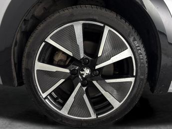 Peugeot E-208 50kWh GT (136 ps) - BLIND SPOT ASSIST - WIFI - LANE DEPARTURE