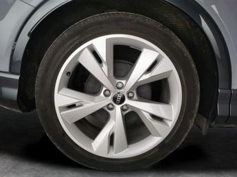 Audi Q4 E-tron 35 S line 55kWh (170 ps) - CARPLAY - LED - REVERSE CAM