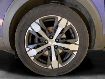 Peugeot 3008 1.2 PureTech GPF Allure EAT (130 ps) - NAV - BLIND SPOT ASSIST