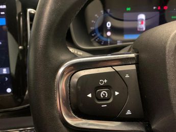 Volvo C40 Recharge 69kWh Core (231 ps) - LANE DEPARTURE  - 19IN ALLOYS - B