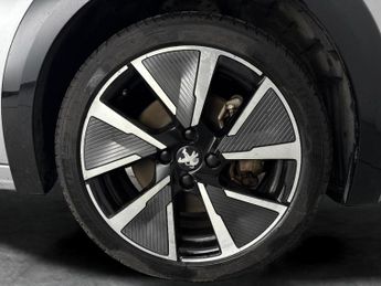 Peugeot E-208 50kWh GT (136 ps) - BLIND SPOT ASSIST - WIFI - LANE DEPARTURE