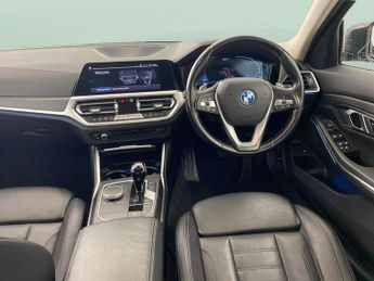 BMW 3 Series 2.0 330e 12kWh Sport Pro Plug-in (292 ps) - LEATHER - ADAPTIVE L