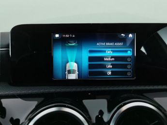 Mercedes-Benz A Class 1.5 A180d SE 7G-DCT (116 ps) - ACTIVE LANE KEEPING ASSIST - KEYL