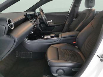 Mercedes-Benz A Class 1.5 A180d SE 7G-DCT (116 ps) - ACTIVE LANE KEEPING ASSIST - KEYL