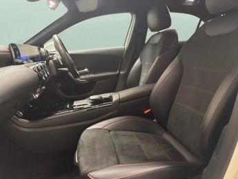 Mercedes-Benz A Class 1.3 A250e 15.6kWh AMG Line (Executive) Plug-in 8G-DCT (218 ps) -