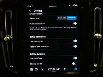 Volvo C40 Twin Recharge 78kWh Plus AWD (408 ps) - KEYLESS ENTRY - PARK ASS