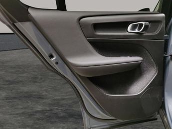 Volvo C40 Twin Recharge 78kWh Plus AWD (408 ps) - KEYLESS ENTRY - PARK ASS