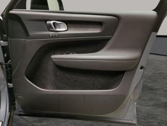 Volvo C40 Twin Recharge 78kWh Plus AWD (408 ps) - KEYLESS ENTRY - PARK ASS