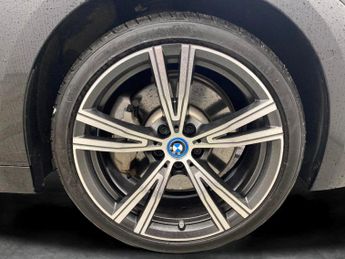 BMW 3 Series 2.0 330e 12kWh Sport Pro Plug-in (292 ps) - LEATHER - ADAPTIVE L