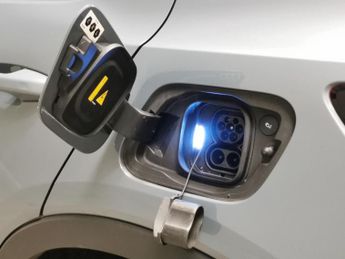 Volvo C40 Twin Recharge 78kWh Plus AWD (408 ps) - KEYLESS ENTRY - PARK ASS