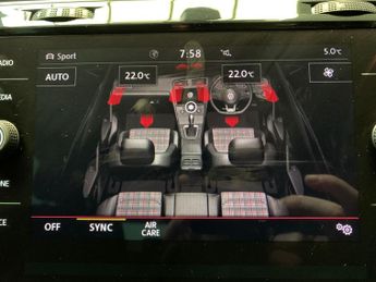 Volkswagen Golf 2.0 TSI GTI Performance DSG (245 ps) - NAV - CARPLAY - LED