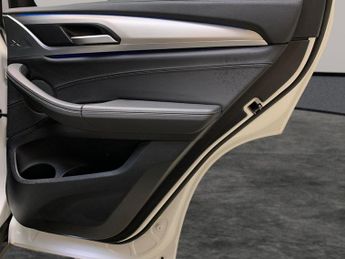 BMW iX3 80kWh Premier Edition (286 ps) - LEATHER - NAV - HEATED SEATS