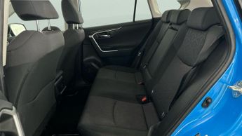 Toyota RAV4 2.5 VVT-h Design CVT 4WD (222 ps) - BLUETOOTH - SPEED LIMIT RECO