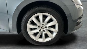 Skoda Superb 2.0 TDI SE DSG (150 ps) - USB AUDIO - SPLIT FOLDING REAR SEATS -