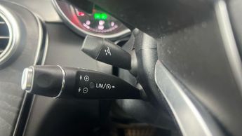 Mercedes-Benz C Class 2.1 C220d AMG Line (Premium) Coupe G-Tronic+ (170 ps) - HEATED S