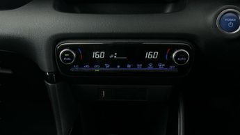 Toyota Yaris 1.5 VVT-h Dynamic E-CVT (116 ps) - BLUETOOTH - AIR CON - DAB