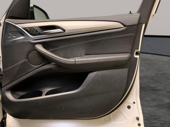 BMW iX3 80kWh Premier Edition (286 ps) - LEATHER - NAV - HEATED SEATS